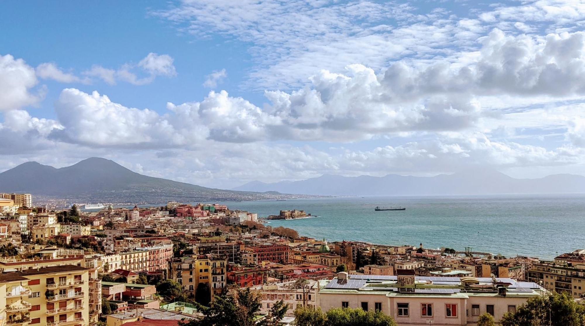 Il Sole Di Montesanto Bed & Breakfast Napoli Bagian luar foto