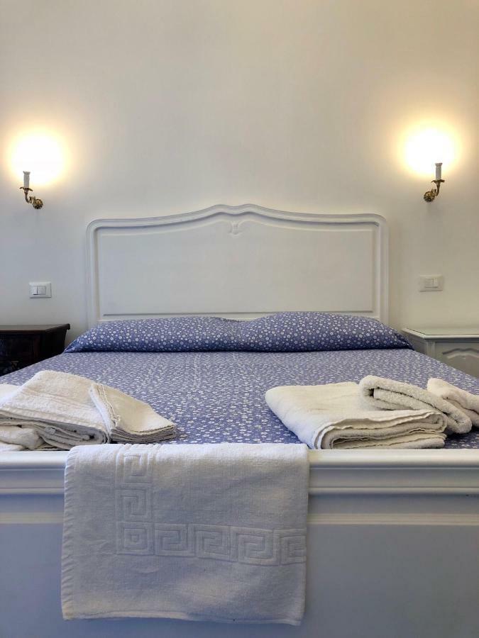 Il Sole Di Montesanto Bed & Breakfast Napoli Bagian luar foto