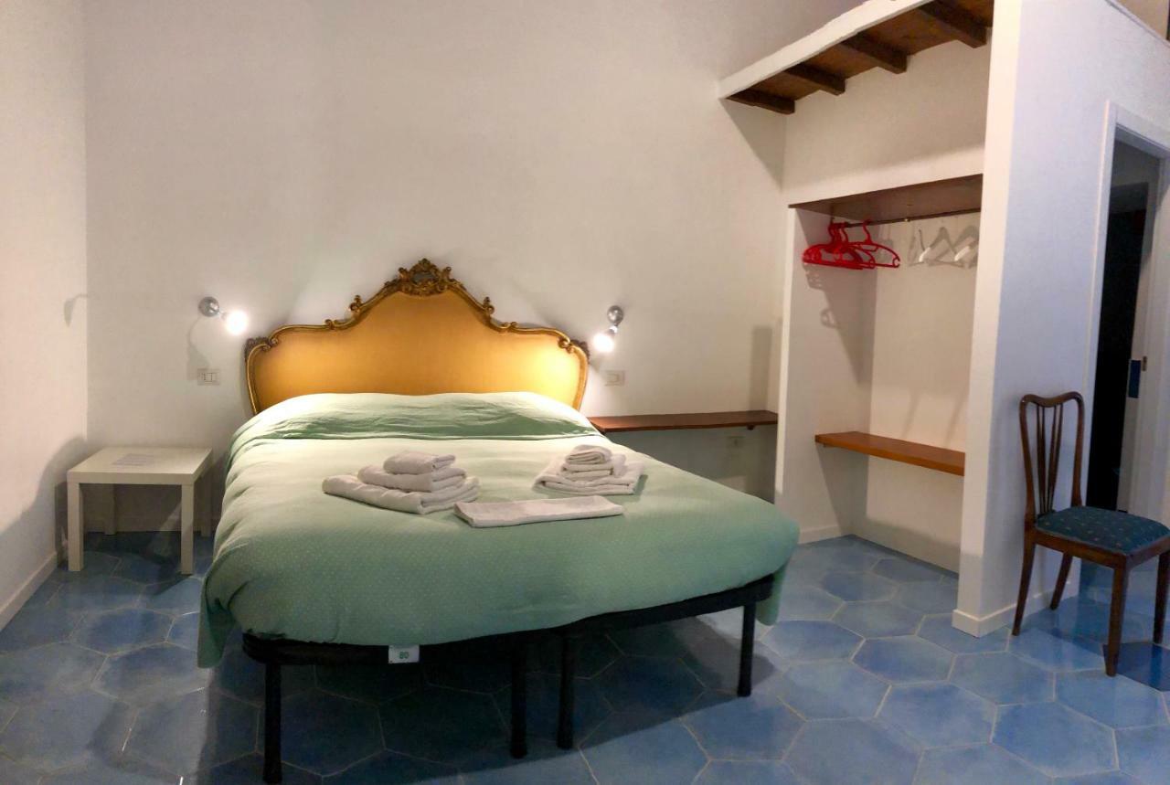 Il Sole Di Montesanto Bed & Breakfast Napoli Bagian luar foto