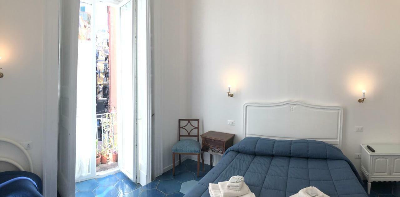 Il Sole Di Montesanto Bed & Breakfast Napoli Bagian luar foto